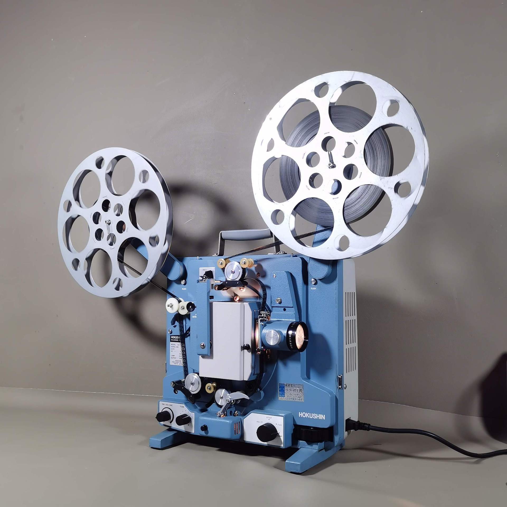 Old Movie Machine Hokushin 16mm Film Old-Fashioned Outdoor Projector with Normal Functions