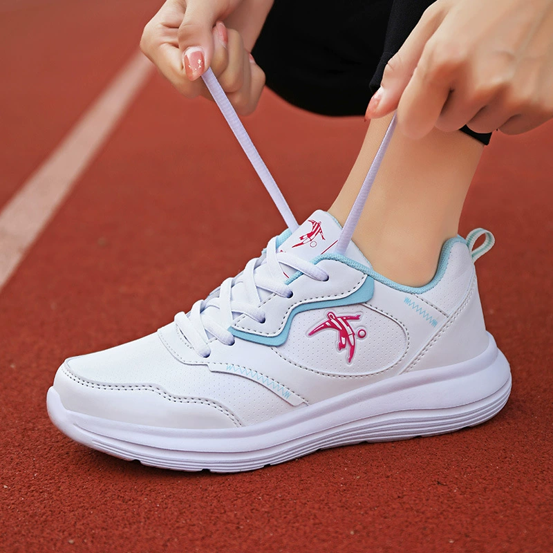 Sports shoes, breathable shock-absorbing white footwear for leisure, soft sole