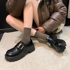 2024金色の小さい方は英倫風を掛けて、丸い頭の太さと楽福の小さい革靴の女性の冬を合わせます。