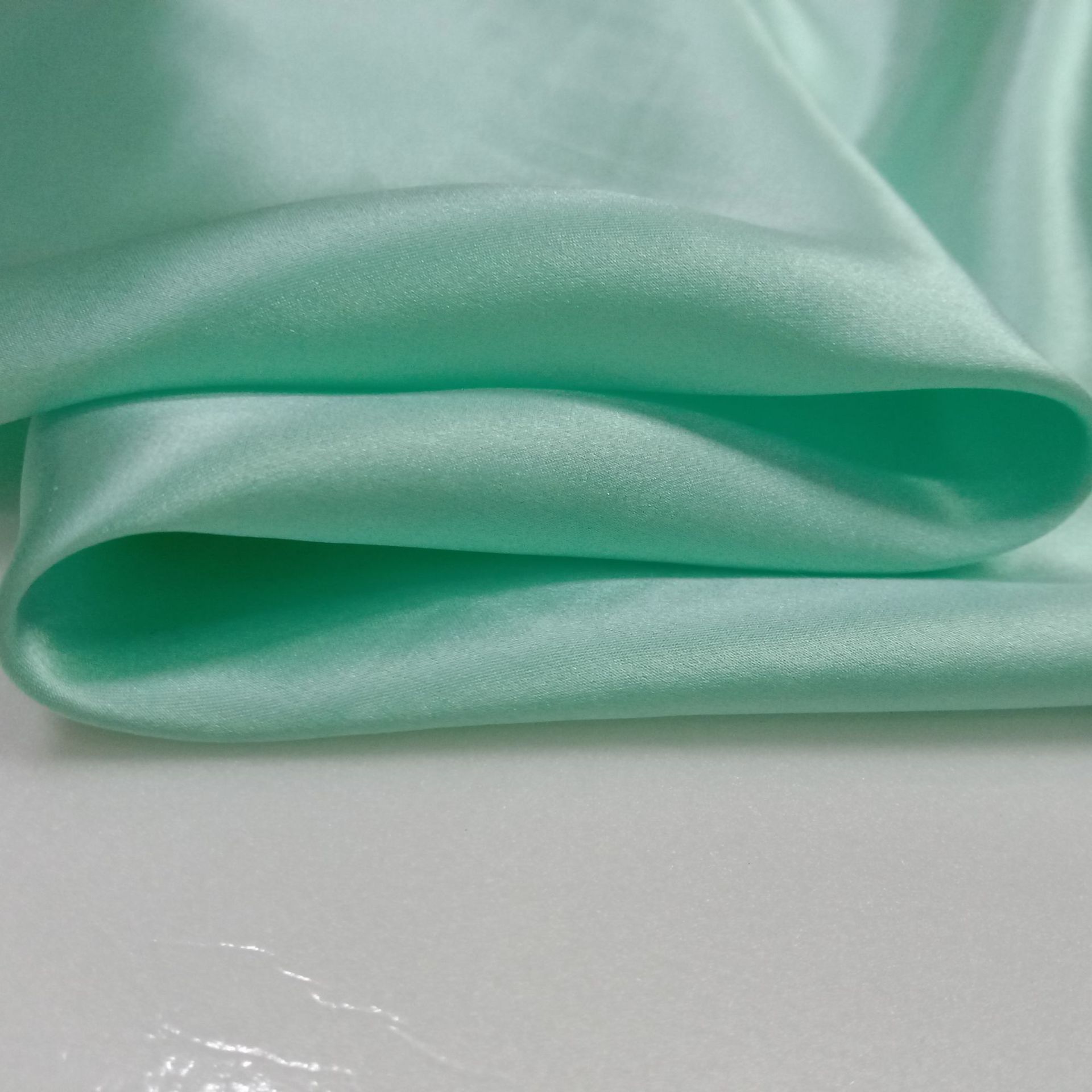 吉弟华都 Silk pijama, sleep mask, bedspread