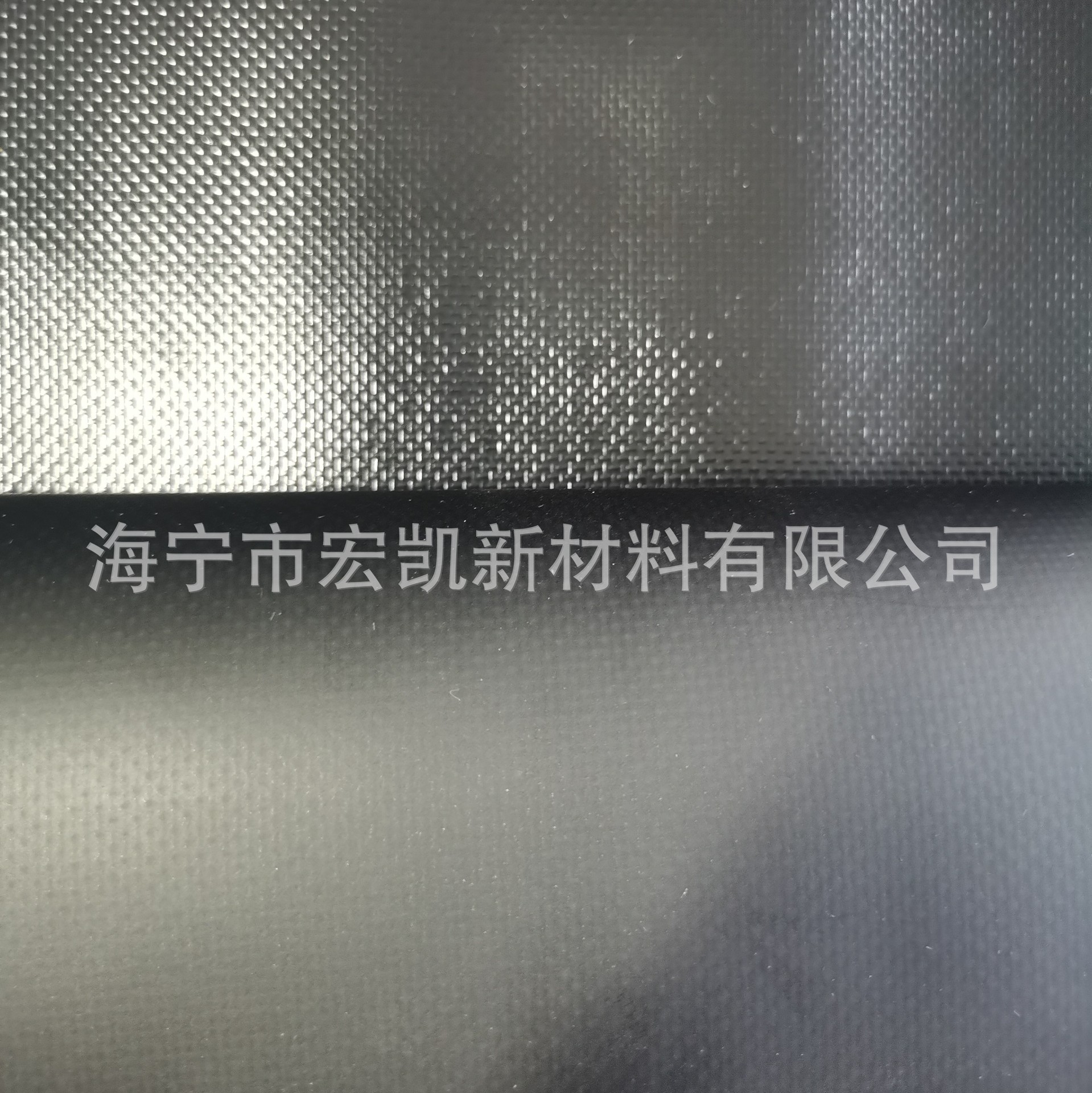 现货黑色PVC夹网革 PVC箱包户外防水包0.5MM、500D哑光PVC夹网布-阿里巴巴