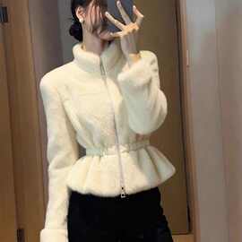 欧货小个子时尚洋气小众轻奢感韩系小香风白色毛绒外套秋季女