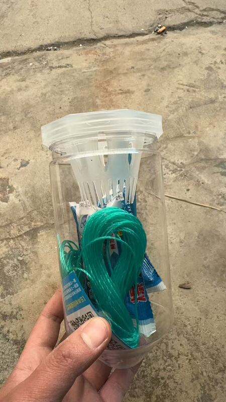 小魚の神器を捕まえて子供を捕まえて魚の道具を捕まえます。|undefined