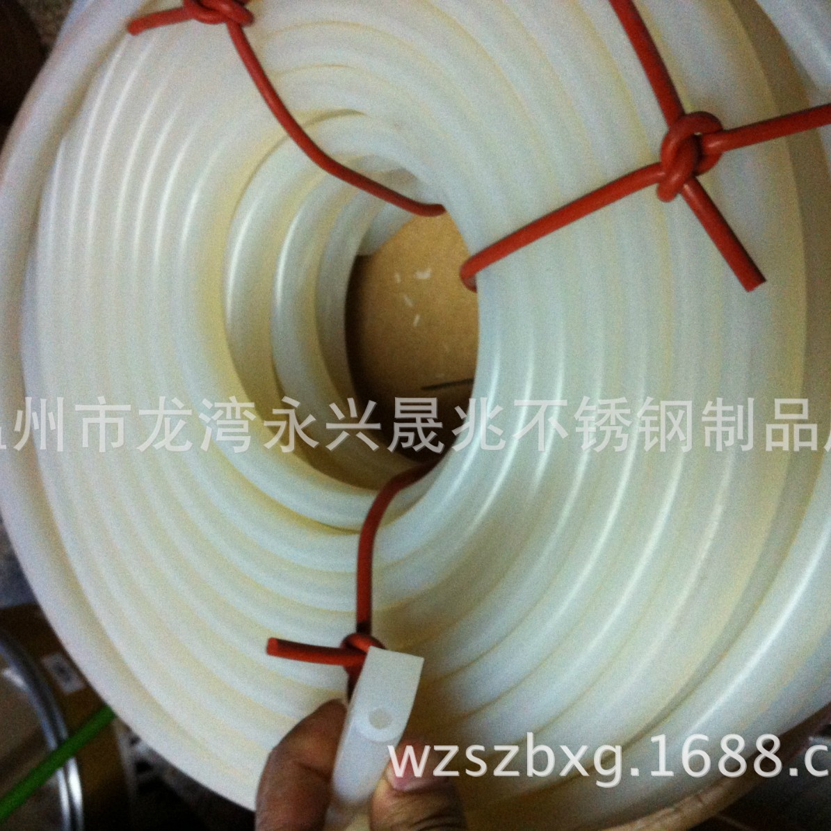 有洞密封长条 有孔密封长条 有孔洞密封长条 带洞孔密封长条