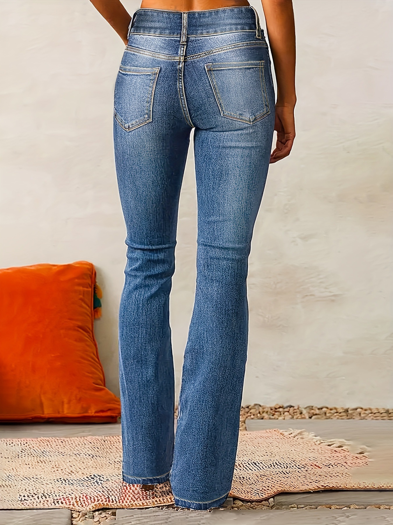 Jean évasé stretch vintage pour femme - Jean en denim délavé et usé, coupe pattes d'éléphant, idéal pour un look streetwear et rétro_voghion.com