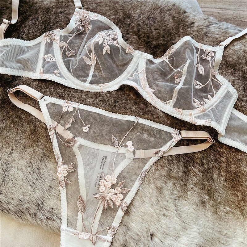 Lace Lingerie Set for Women, Summer Thin Cup Style, Mesh See-Through, No Padding, Large Bust Minimizing Bra Lace Lingerie Set for Women, Summer Thin Cup Style, Mesh See-Through, No Padding, Large Bust Minimizing Bra