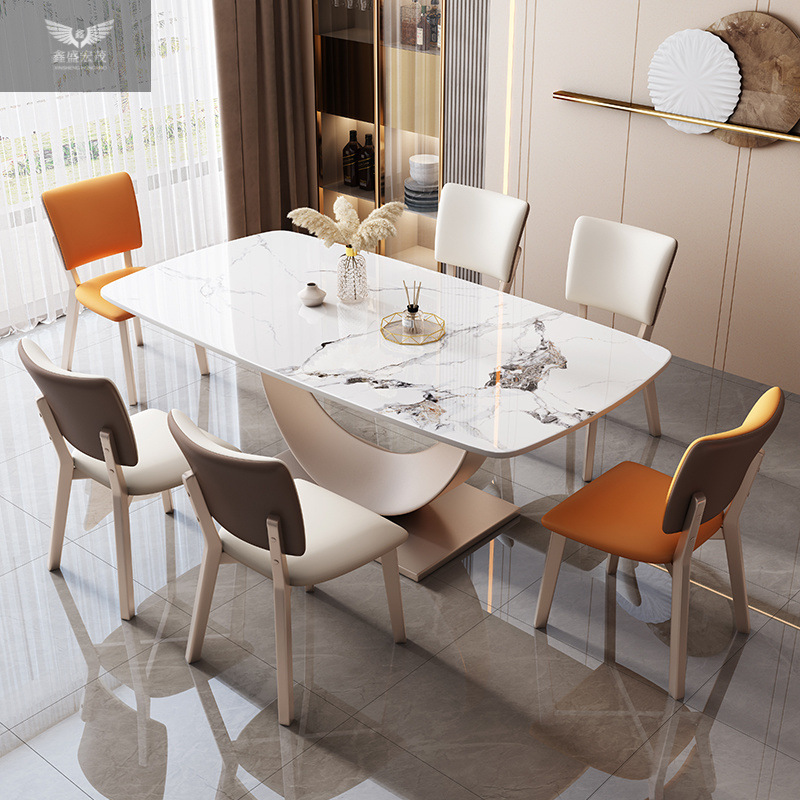Mesa de comedor moderna de lujo ligera simple y europea, mesa de comedor de tabla de roca y silla combinada, mesa de comedor rectangular de piso grueso duradera y luminosa