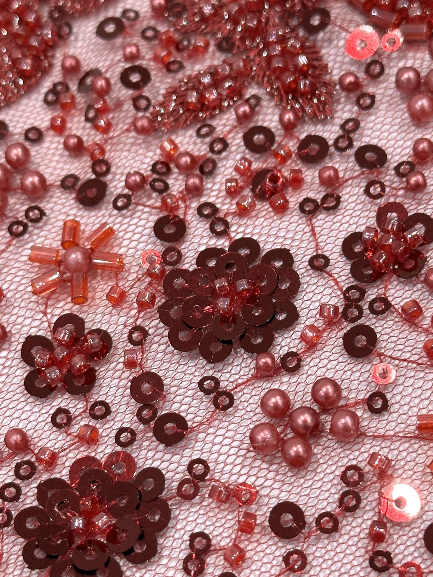 Fabricante nuevo tubo de perlas de industria pesada bordado red rayas flor de ciruela de moda ligera vestido de boda de lujo tela de mujer