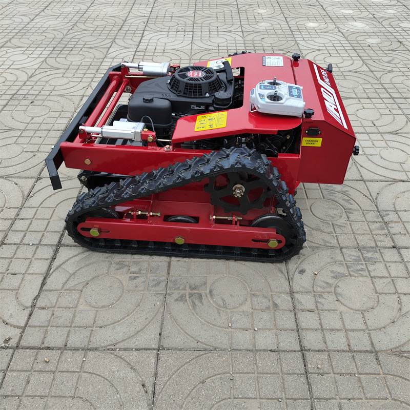 柴油割草机大功率履带式碎草机山坡荒地自行走遥控割草机生产厂家