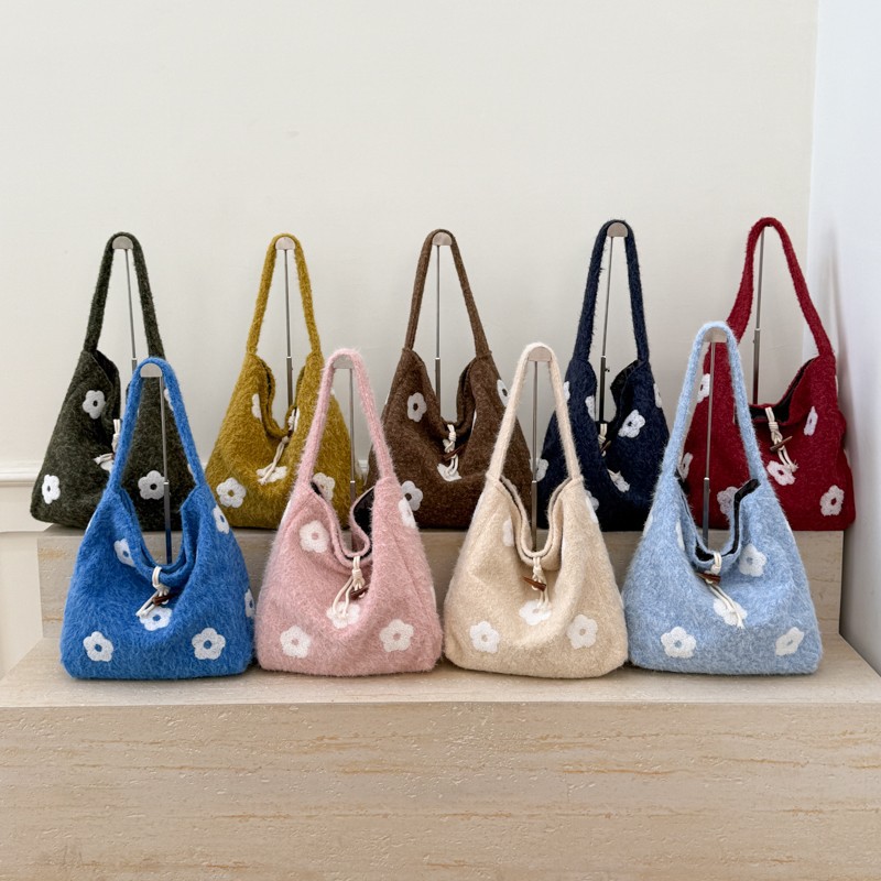 Stuffed Flower Embroidered Shoulder Bag Autumn and Winter Sweet Niche Plush Bag Literary Forest Tote Bag Korean Style Tote Bag