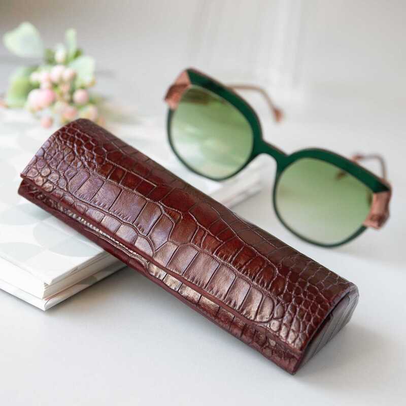 New crocodile-patterned eyeglass case, myopia glasses case, storage box, portable leather eyeglass case, sunglasses storage box New crocodile-patterned eyeglass case, myopia glasses case, storage box, portable leather eyeglass case, sunglasses storage box