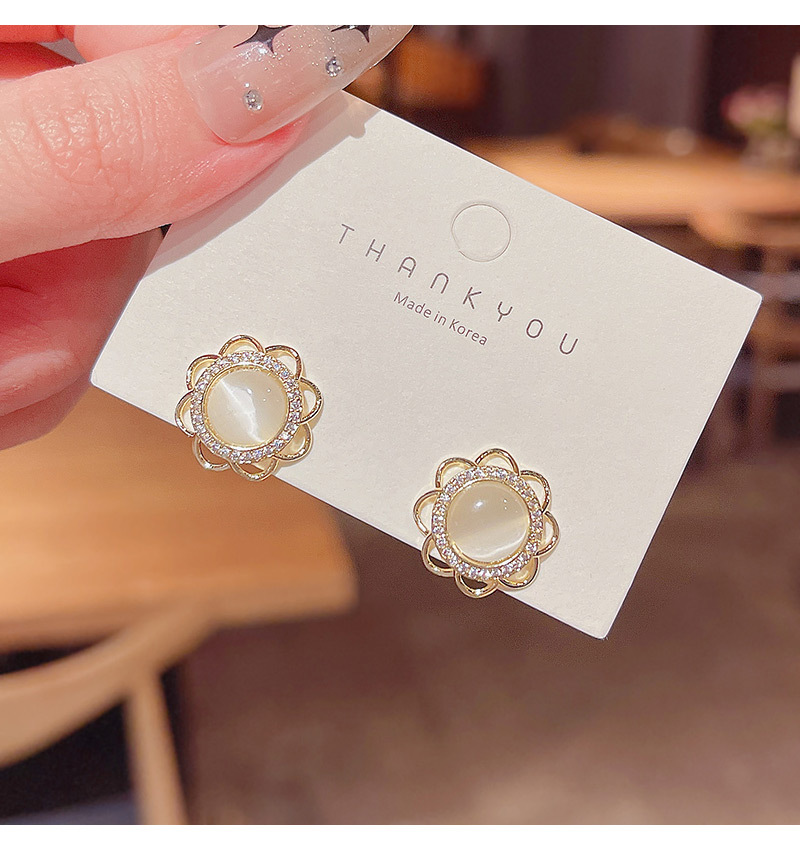 Simple Style Sun Copper Zircon Ear Studs 1 Pair