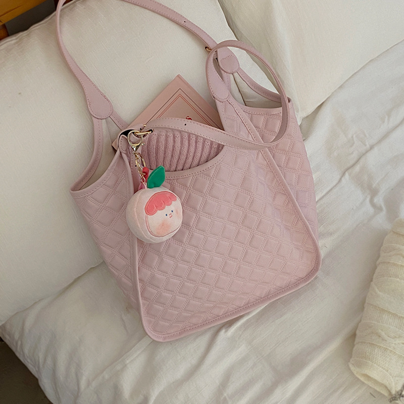 Pink+pendant pre-sale takes about 7 days to ship  + ¥3.00 