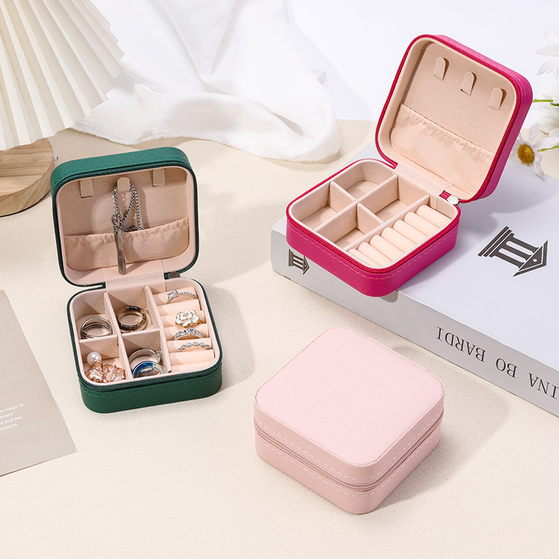 Caja de almacenamiento de viaje portátil pequeña y exquisita caja de joyas de viaje europea anillo collar pendientes pendientes caja de joyas