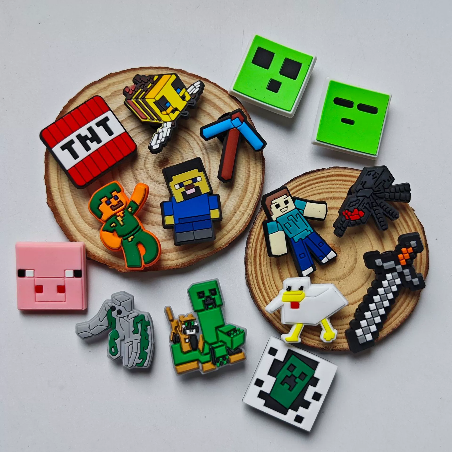 «15-компонентный набор клипс для обуви Minecraft серия"?