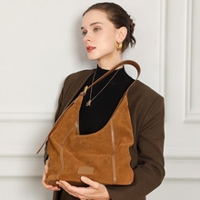 大包包女2025新款潮真皮女包单肩腋下包大容量小众磨砂牛皮斜挎包