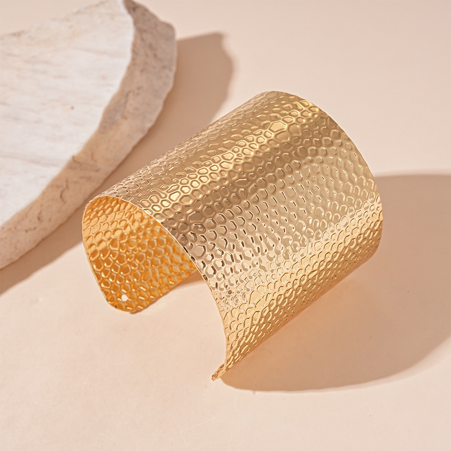 Pulsera de apertura geométrica irregular metálica europea y americana, personalidad exagerada, temperamento de nicho simple, joyería de alta gama femenina