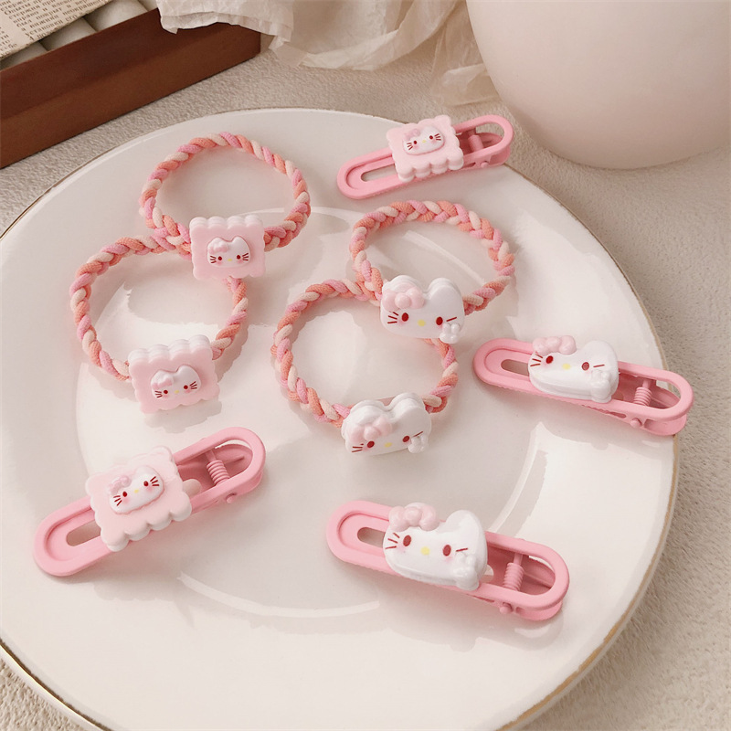 Cute gatito correa de correa