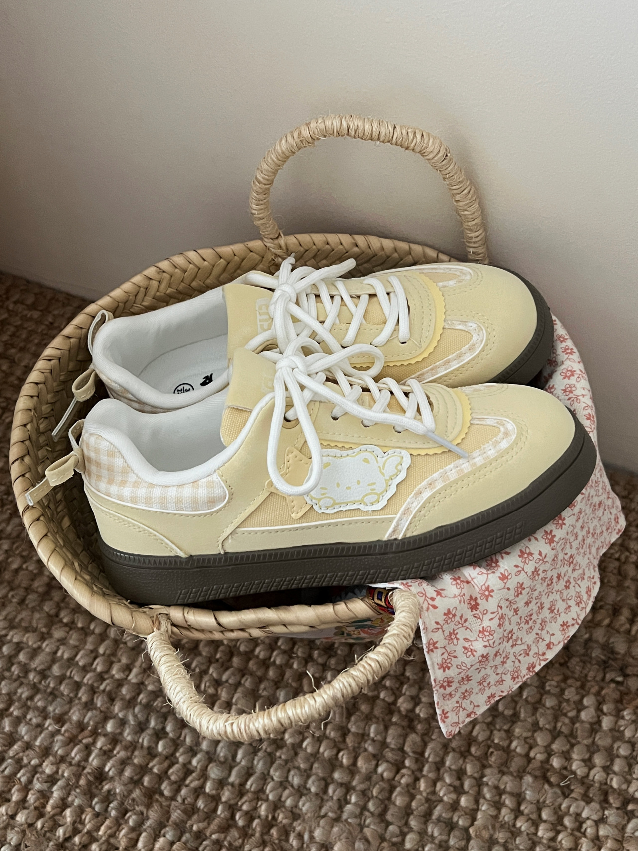 Zapatos de gatito transpirables, estrellas, zapatos de verano para mujeres, 2026 nuevos zapatos blancos con suela gruesa, zapatos deportivos casuales
