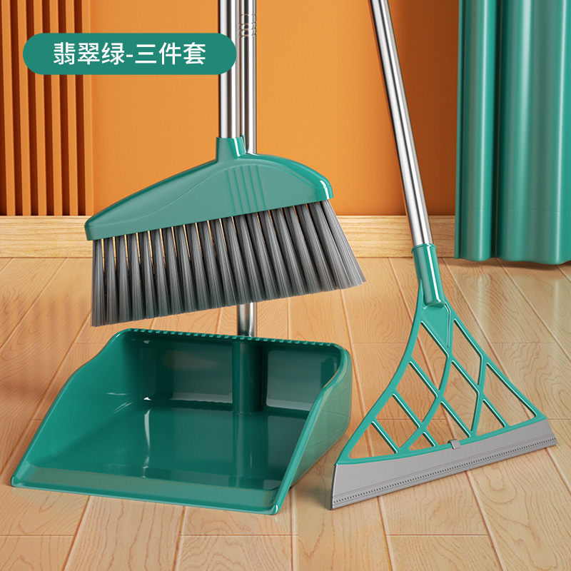 箕セット家庭用ほうきの柔らかい毛を髪にくっつかないように掃除します。|undefined