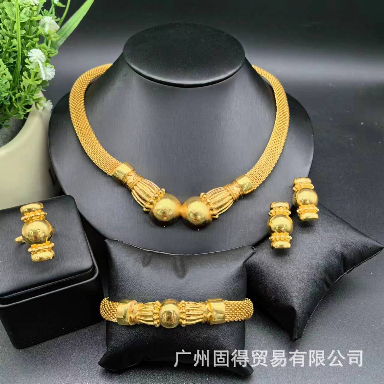 24K chapado en oro collar pendientes anillo pulsera traje Oriente Medio Dubai India Nigeria cadena nupcial conjunto