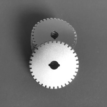 45mm̓СA üL  DиL݆Ƭ X݆AƬ420J2