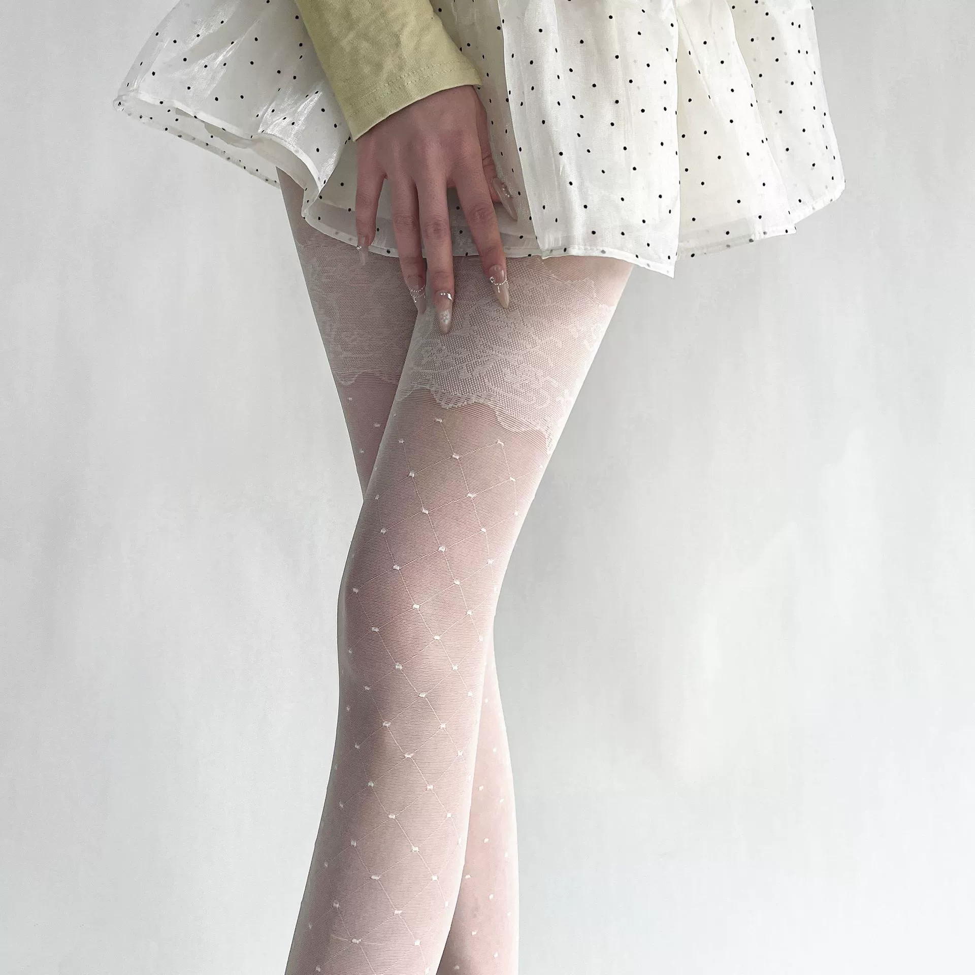 Чулки (жен.) core-silk twisted, супертонкие полупрозрачные колготы с мелким горошком и сердечками