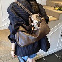 2025秋季新款时尚大容量单肩大包欧美风软皮托特包简约休闲女包