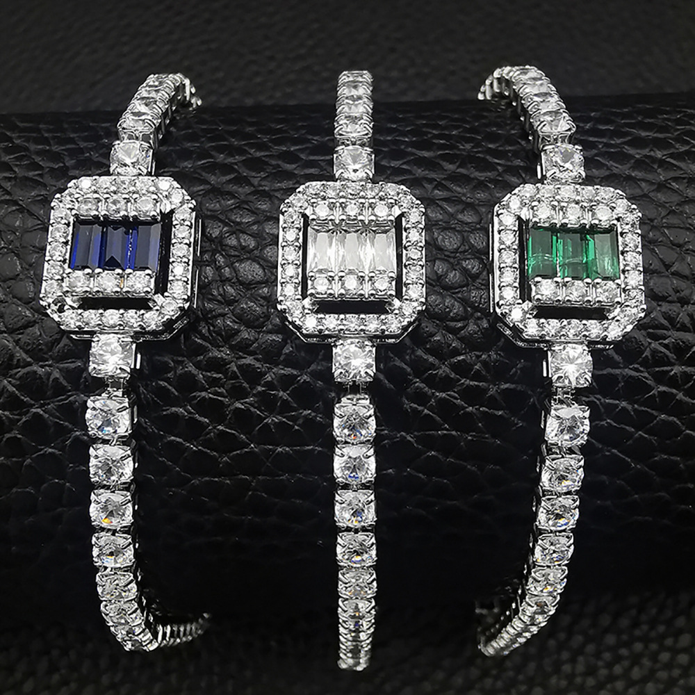 Das neue quadratische Diamant-Full-Sky-Stern-Armband mit mehrfarbigem, ausgehöhltem Nischengefühl s7063_voghion.com