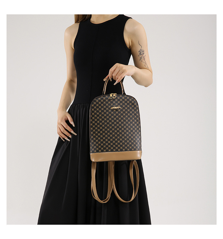 A stylish and trendy casual backpack for the 2024 autumn and winter season, featuring a large-capacity single-shoulder women's retro commuting crossbody bag undefined