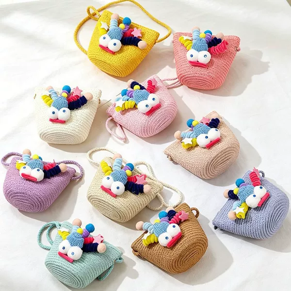 Spring and summer big-eyed doll straw woven small flat bag, woven children's outdoor travel shoulder bag, coin purse, phone bag