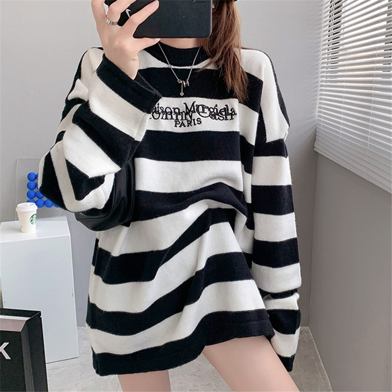 Net red port flavor retro embroidery striped sweater female autumn 2021 new loose long-sleeved large size sweater top
