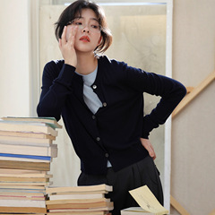 港米服饰/假两件拼色秋薄舒适可机洗抗起球文艺高智长袖针织衫
