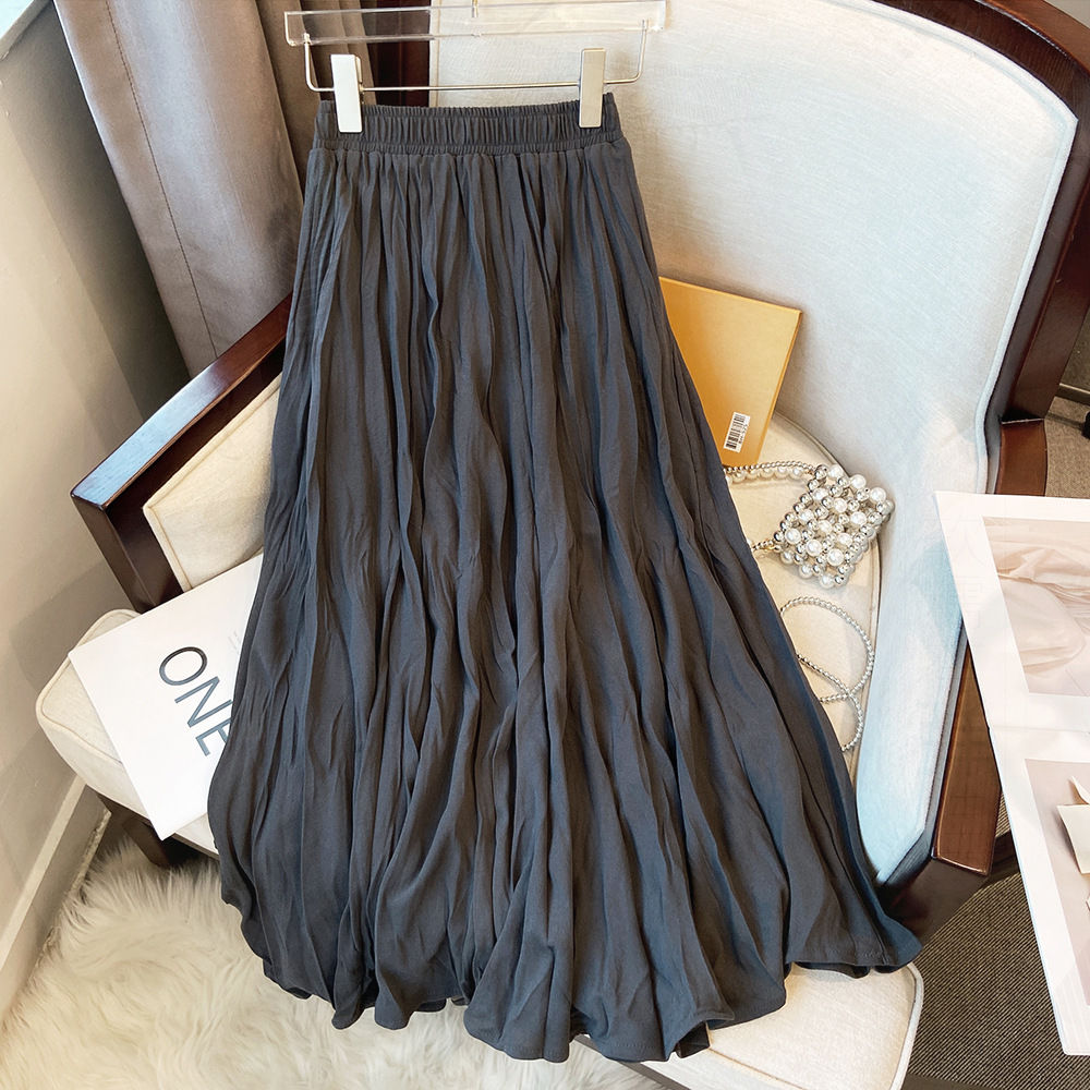 Chiffon skirt in black