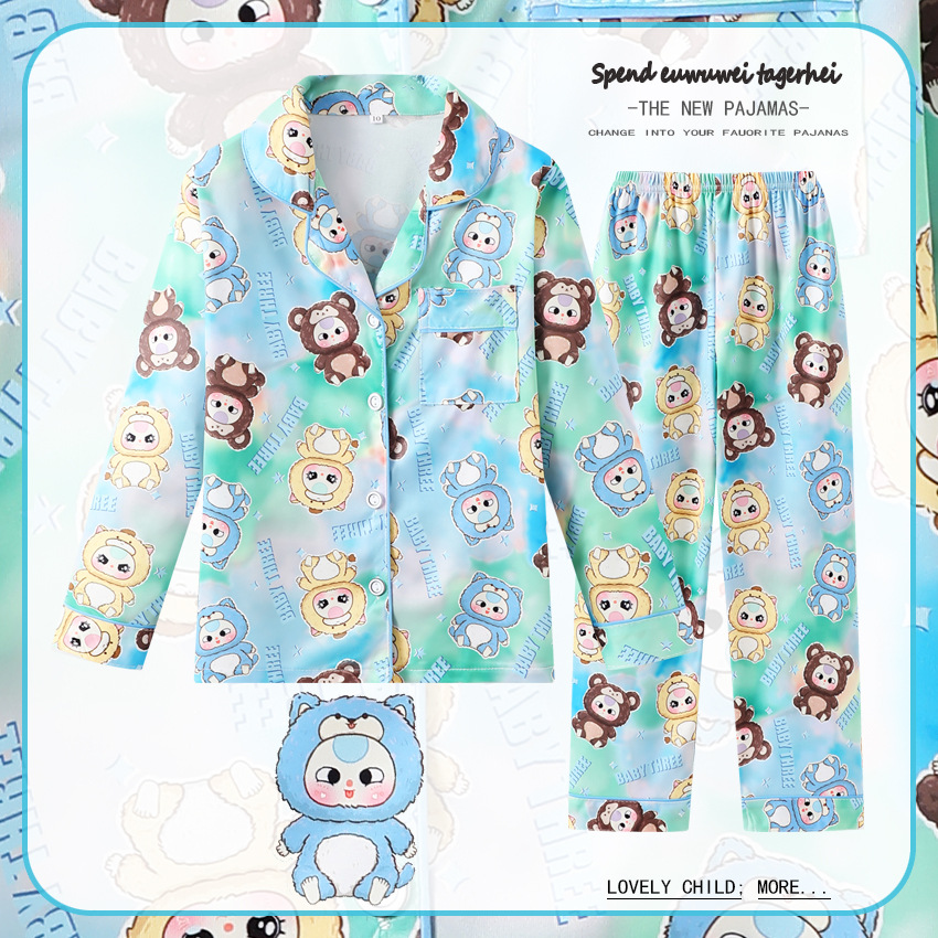 XC solapa azul verde bebé de tres años