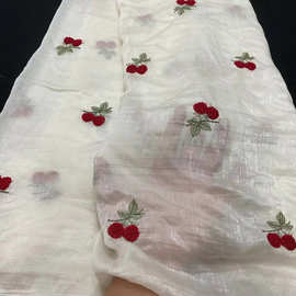 天丝绣花布樱桃刺绣布料厂家直销连衣裙衬衣绣花布电脑绣花蕾丝布