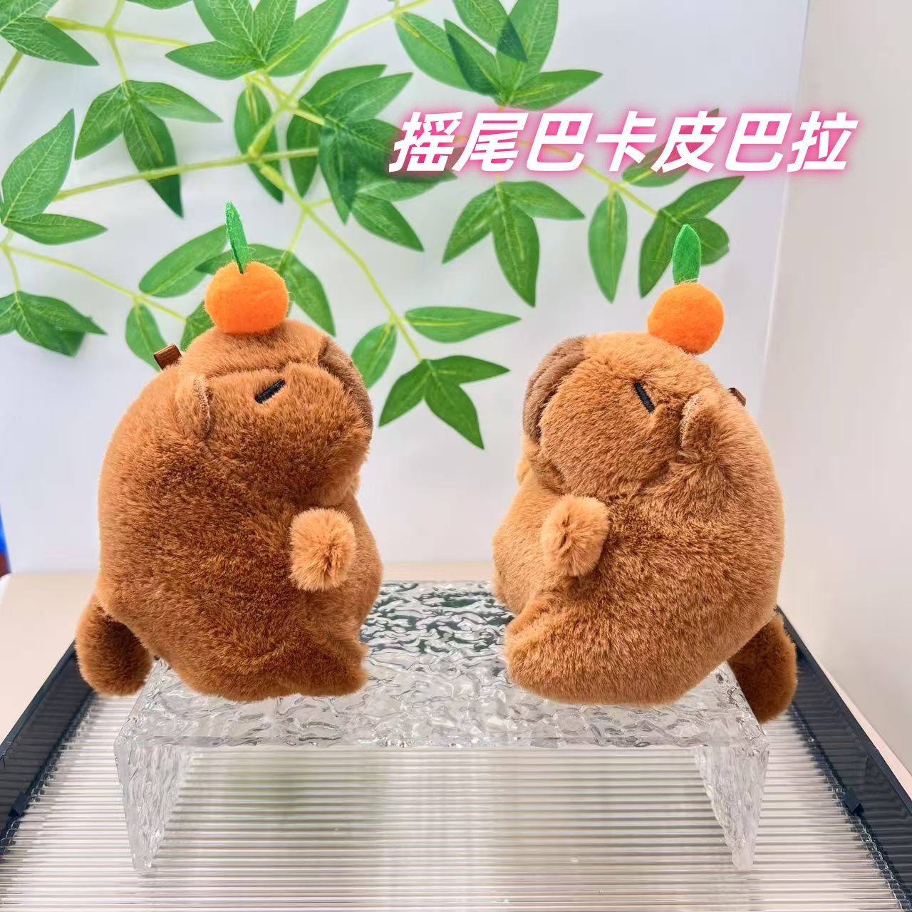 Creativo cable de tracción colada capibara colgante muñeca juguete de peluche muñeca Dolphin bolso colgante llavero