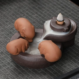 茶叶罐;香炉;陶瓷工艺品