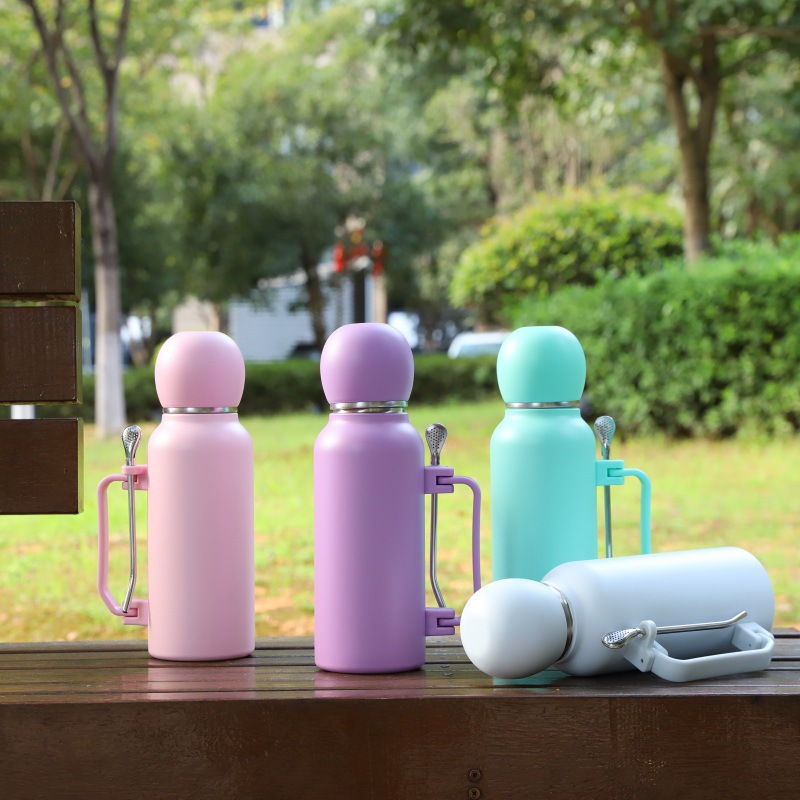 Taza de fútbol de doble vacío de alta capacidad deportivo hervidor de agua 304 taza de acero inoxidable al aire libre portátil hervidor de agua