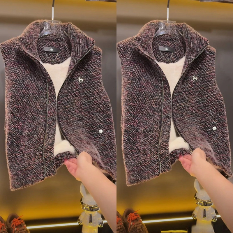New Autumn and Winter Men's Designer Vests, Stylish and High-Quality, Casual and Versatile, Trendy Fleece-Lined Vests