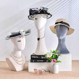 模特;其它服装展示;服装陈列架
