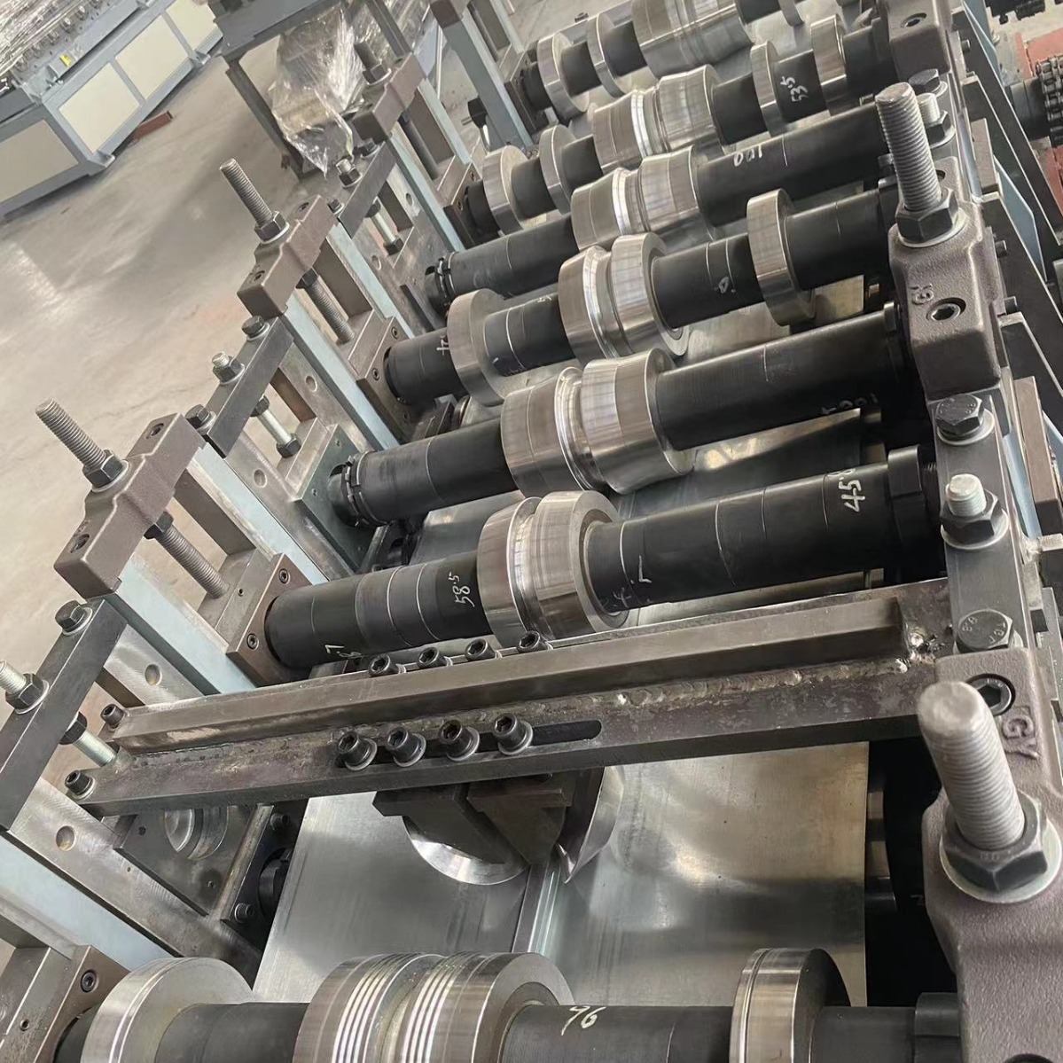 景观灯灯罩全自动成型设备  景观灯灯罩一次滚压成型设备   景观