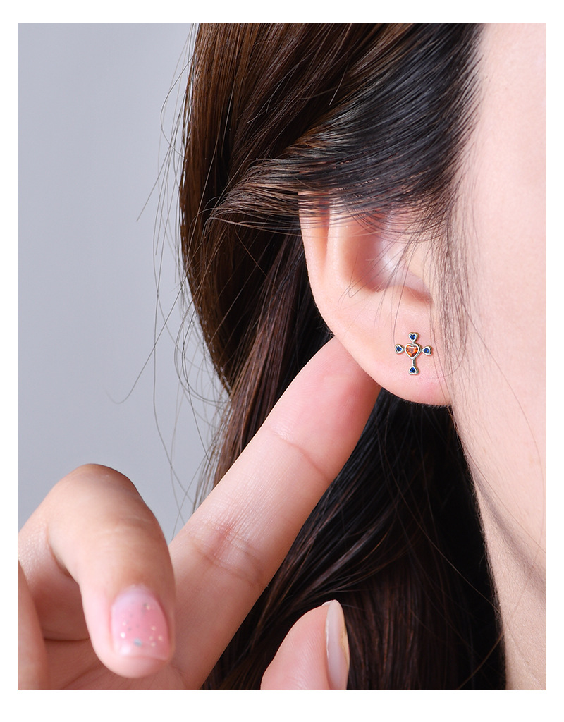 Simple Style Cross Heart Shape Silver Plating Inlay Zircon Ear Studs 1 Pair