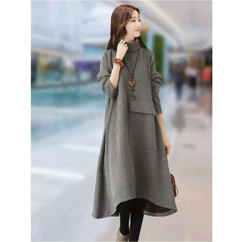 Новое платье-база оверсайз с высоким воротом и асимметричным подолом в художественном стиле, коллекция Осень/Зима 2025