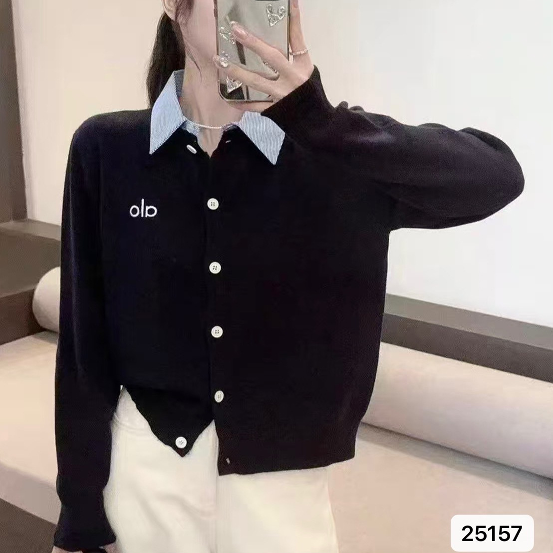 2025 Plaid Splicing Fake Two-Piece Knitwear for Women Autumn and Winter New Style Chic Embroidered Loose College Style Long-Sleeved Cardigan