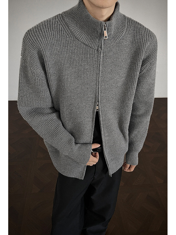 Sweater with zipper