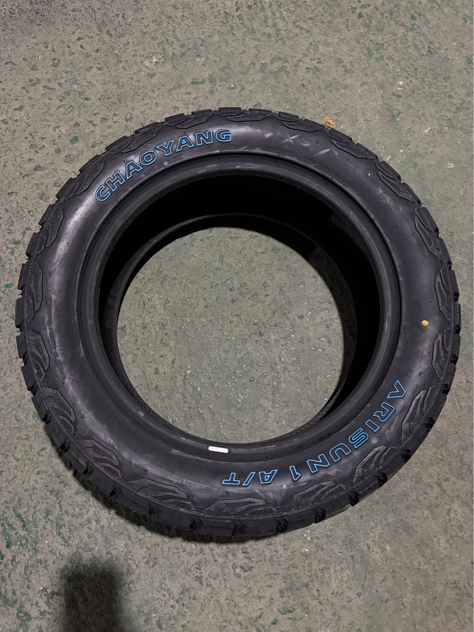 Chaoyang 1 A/T cross-country tire 245/55R19 is suitable for Highlander Reebok Dodgers
