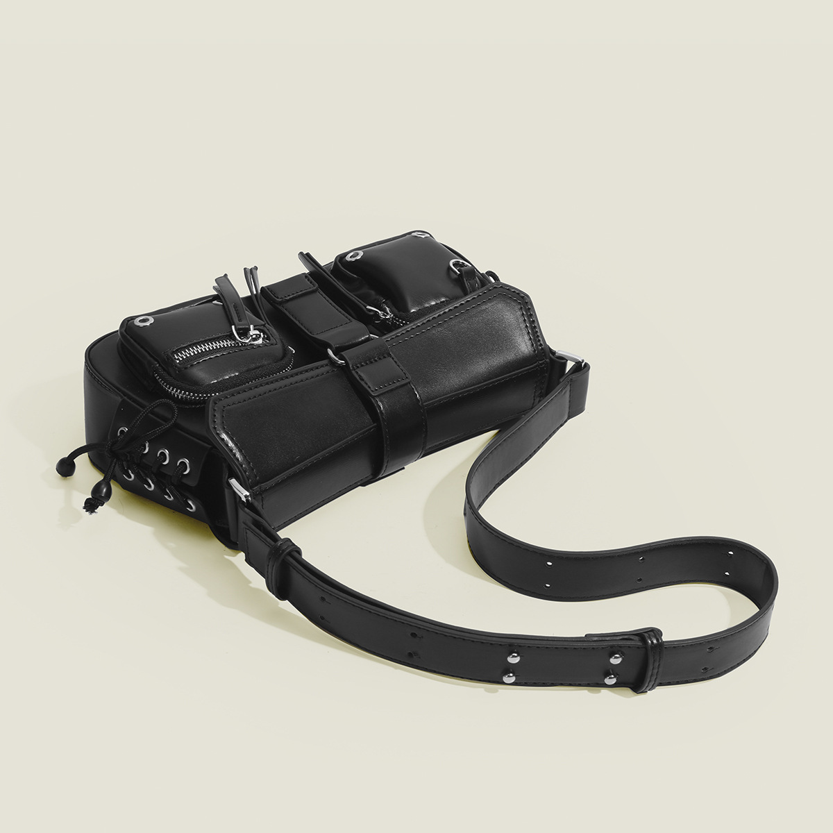 2023 chica caliente casual bolsa de las axilas de alto grado de las mujeres bolsa de hombro nicho Hong Kong estilo de la motocicleta bolsa de mensajero multi-Bolsillo