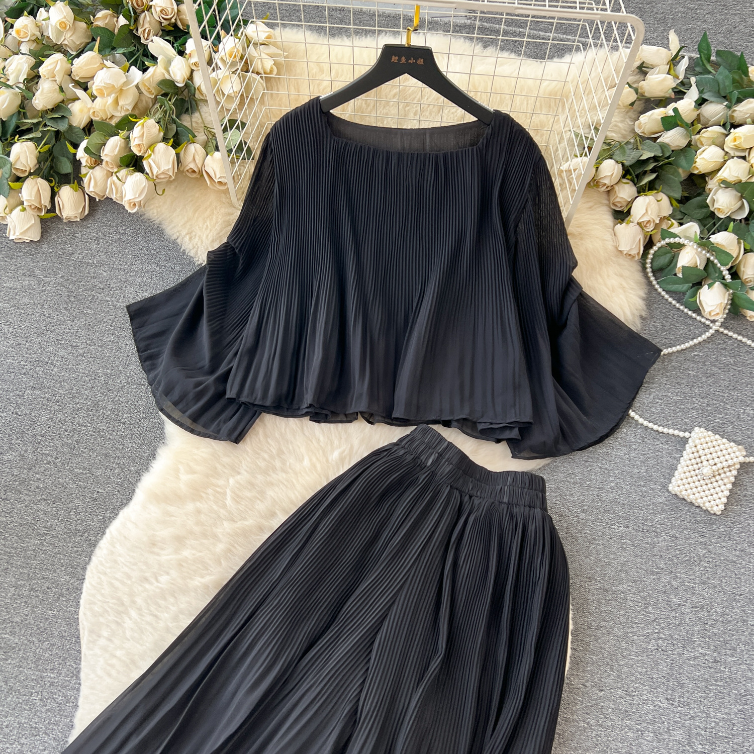 Retro Hepburn Style Women's Summer Loose Fitting T-Shirt High Waist Long Drape Sophisticated Elegant Short Pant Set_ecoleips.com