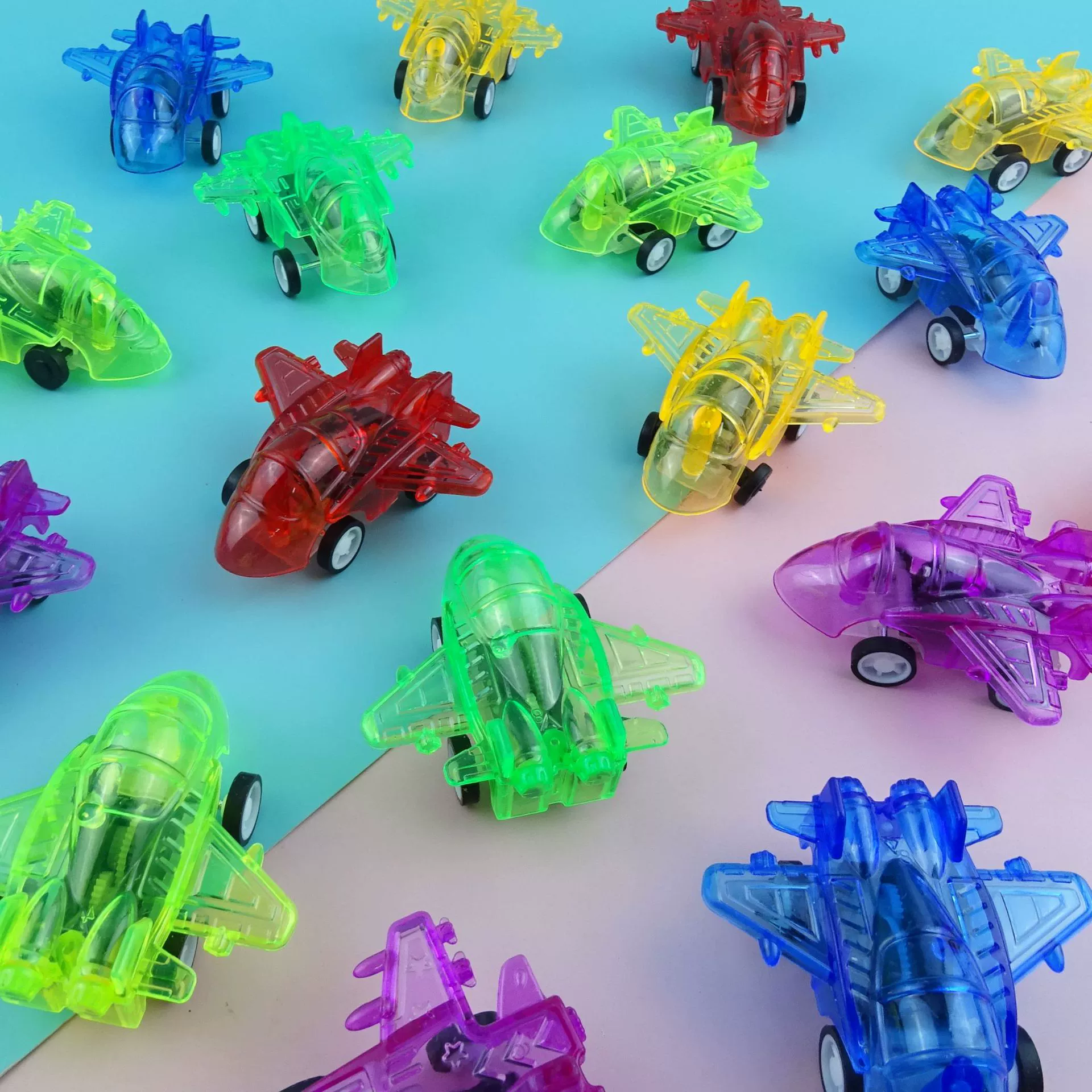 Детские маленькие игрушки мультфильм Мини Прозрачный выдвижной самолет автомобиль Детский сад небольшие подарки трансграничный завод прямые поставки